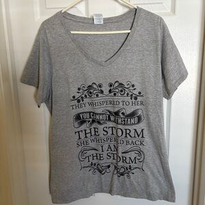 I AM THE STORM  Short-Sleeve T-Shirt Size   XXL. Gray NWOT